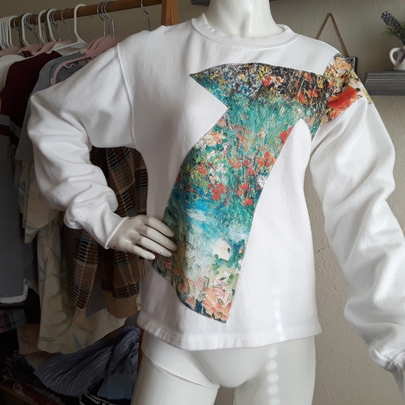 Shirt sweater mix colors printed/white Small - Picture 7 of 8